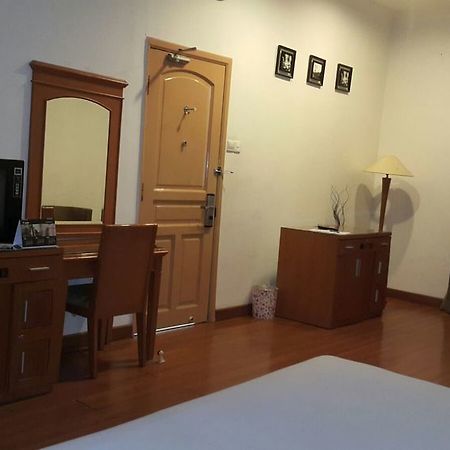 Hotel Harapan Makassar Luaran gambar